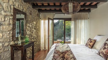 Superior Double or Twin Room, Garden View | Free WiFi, bed sheets