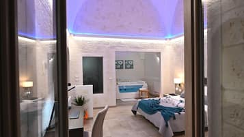 1 habitación, escritorio, wifi y ropa de cama