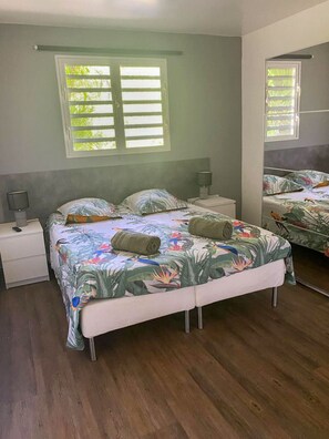 2 bedrooms, desk, iron/ironing board, free WiFi