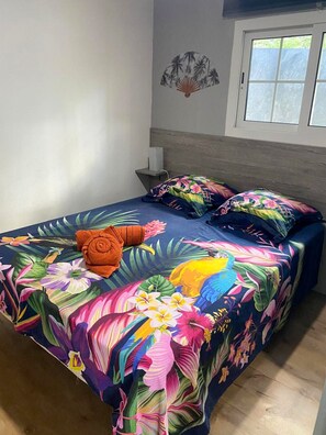 2 Schlafzimmer, Schreibtisch, Bügeleisen/Bügelbrett, kostenloses WLAN