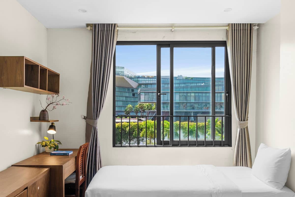 Deluxe Triple Room, City View | City view