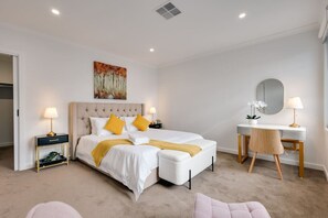 4 bedrooms, desk, iron/ironing board, travel cot