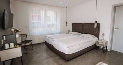 Mey Boardinghouse