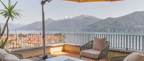 Apartment, Lake View