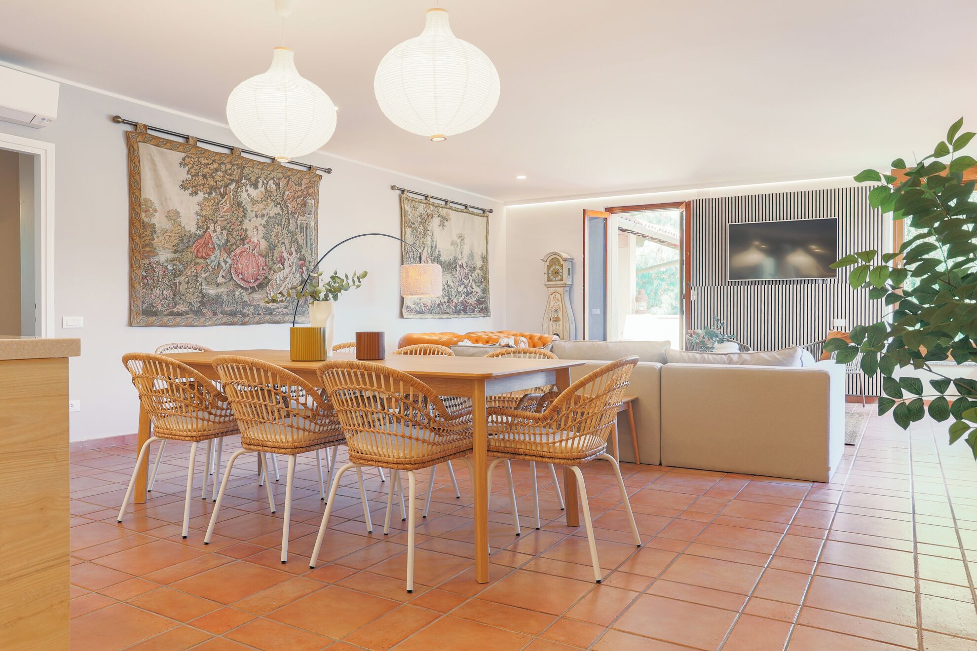 公寓, 湖景 | 3 間臥室、高級寢具、羽絨被、熨斗/熨衣板