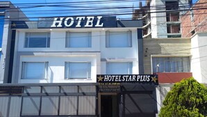 Front of property - Hotel Star Plus (Bogotá)