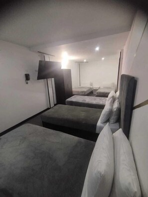 Family Room | Soundproofing, free WiFi - Hotel Star Plus (Bogotá)