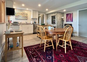 Dining - Waterfront Getaway while visiting family, near Bike Trails,  and Nature Walks. (Royston)