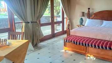 Deluxe Double Room, Garden View | Desk, iron/ironing board, free WiFi