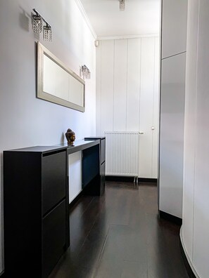 Interior - Unique and Spacious Apartment in Downtown, sights within walking distance- 2 A/C (Budapest)