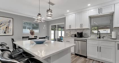 The Family Escape Hot Tub & BBQ near IRB