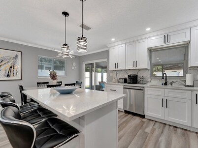 靠近IRB的家庭逃生热水浴缸和烧烤