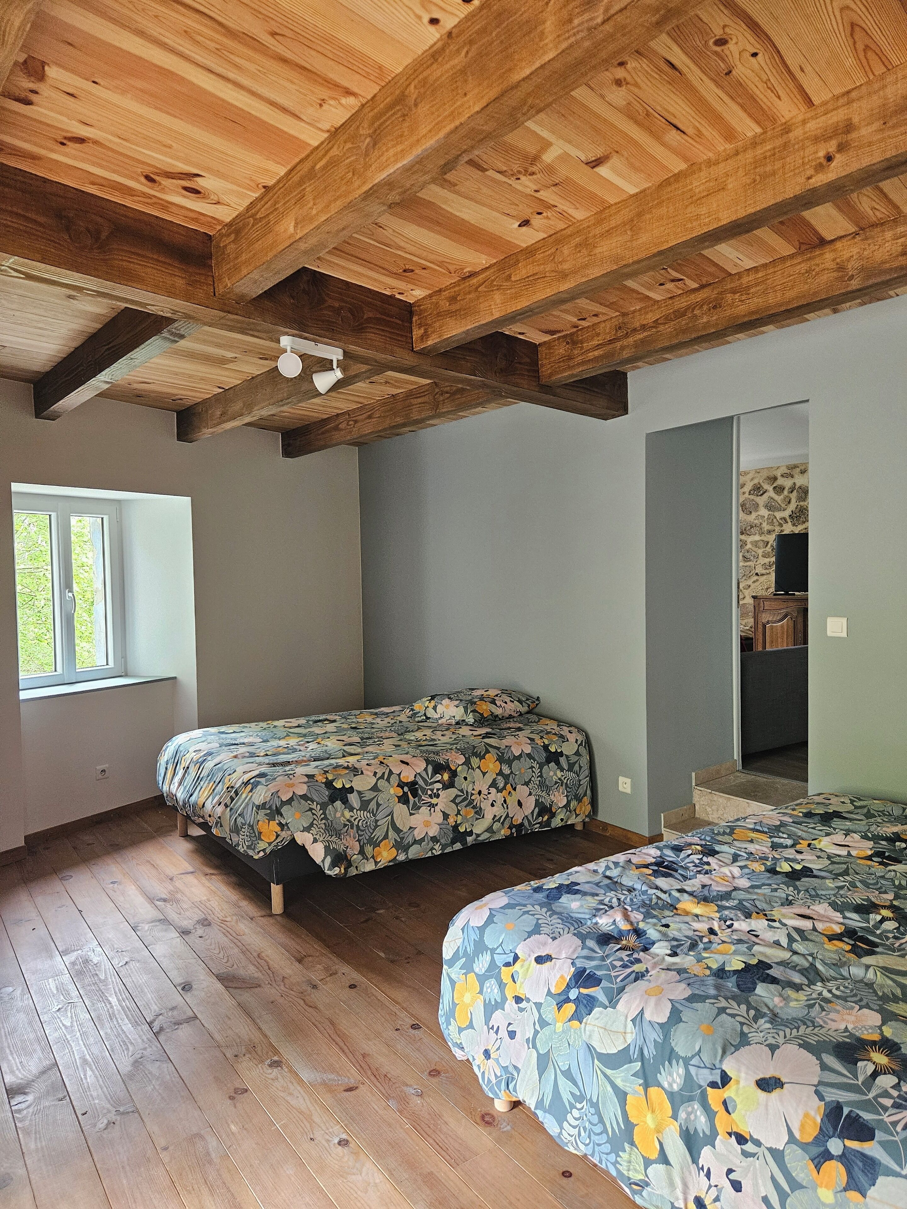 2 Schlafzimmer, Reisekinderbett, Bettwäsche