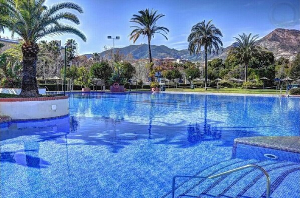 Beheizter Pool