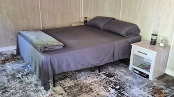 2 bedrooms, bed sheets