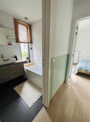 2 Schlafzimmer, Schreibtisch, WLAN, Bettwäsche