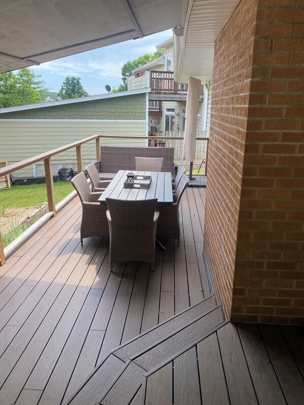 屋外ダイニングエリア