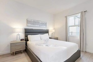 5 bedrooms, iron/ironing board, free WiFi, bed sheets