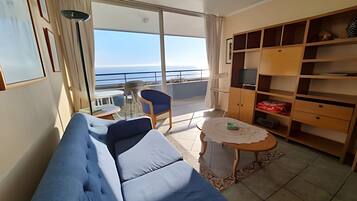 公寓, 3 間臥室, 海景 | 客廳 | 平面電視、DVD 播放機