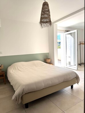 2 chambres, lit parapluie, Wi-Fi, draps fournis