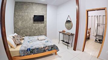 Quarto quádruplo família | Roupas de cama antialérgicas, Wi-Fi de cortesia