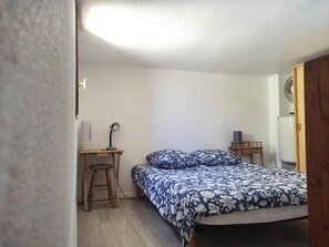 1 soverom og sengetøy