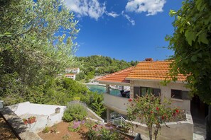 Property grounds - Two bedrooms apartment for 4 persons with sea view (Blato)