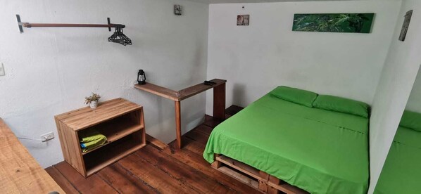 مكواة/لوح كي وواي فاي وملاءات أسرّة