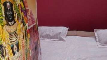 1 bedroom, iron/ironing board, bed sheets