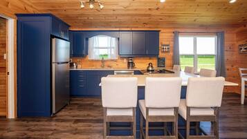 Køleskab, ovn, kogeplade, opvaskemaskine