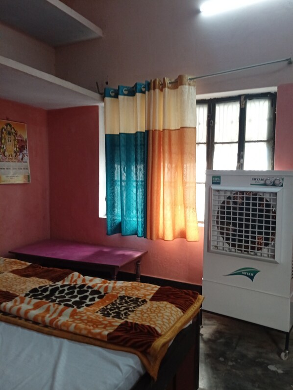 1 Schlafzimmer, Bügeleisen/Bügelbrett, Bettwäsche