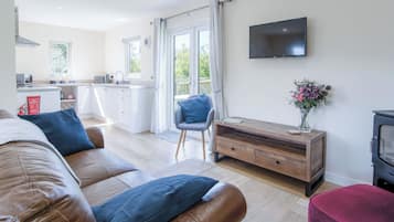 32-inch TV with cable channels