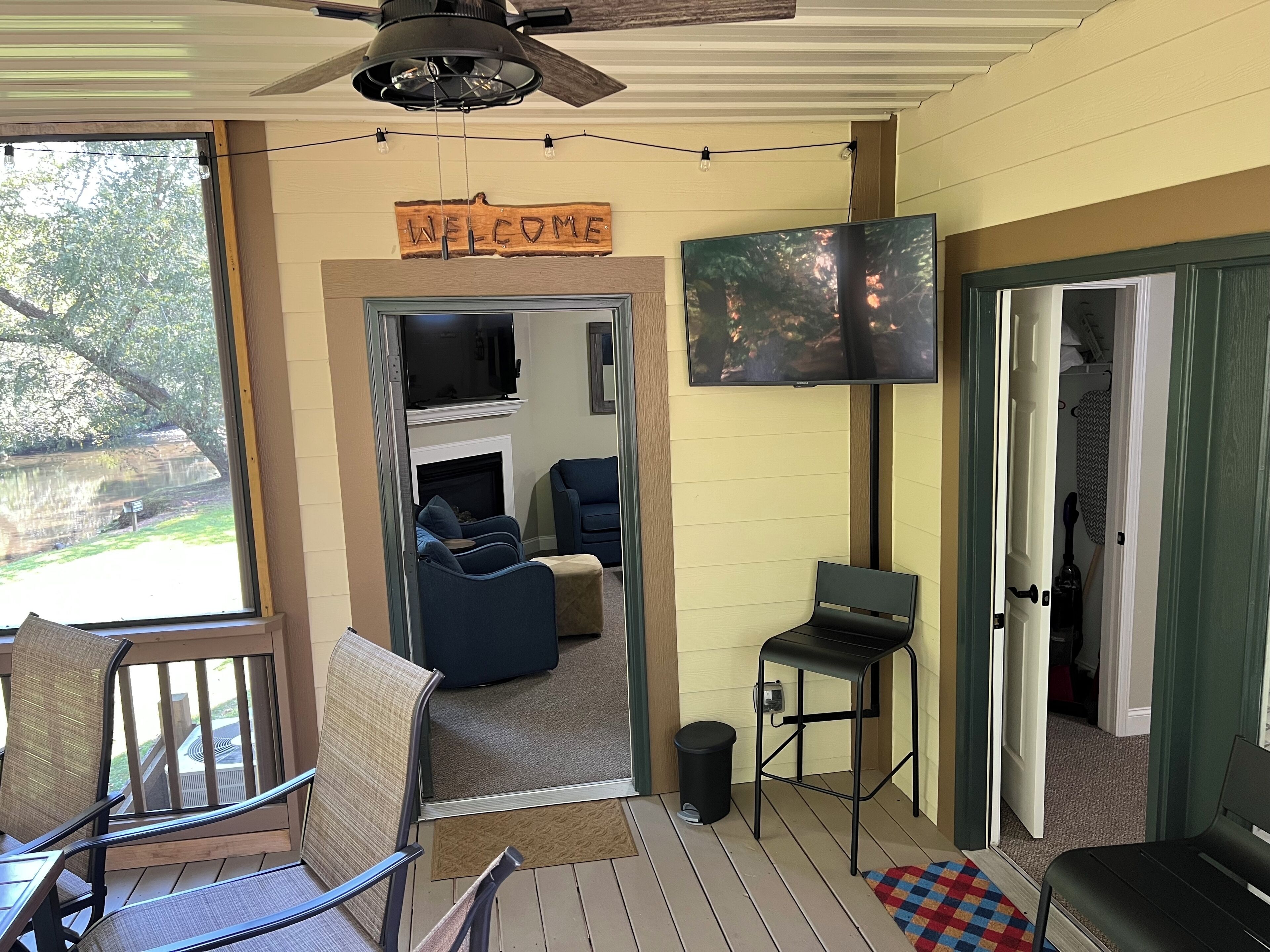 TV connectée, cheminée