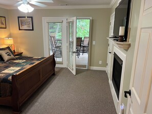 2 室のベッドルーム、アイロン / アイロン台、WiFi、ベッドシーツ