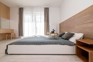 1 bedroom, iron/ironing board, free WiFi, bed sheets - Witolda Riverside Apartments - Balcony, City View - by Rentujemy (Wroclaw)