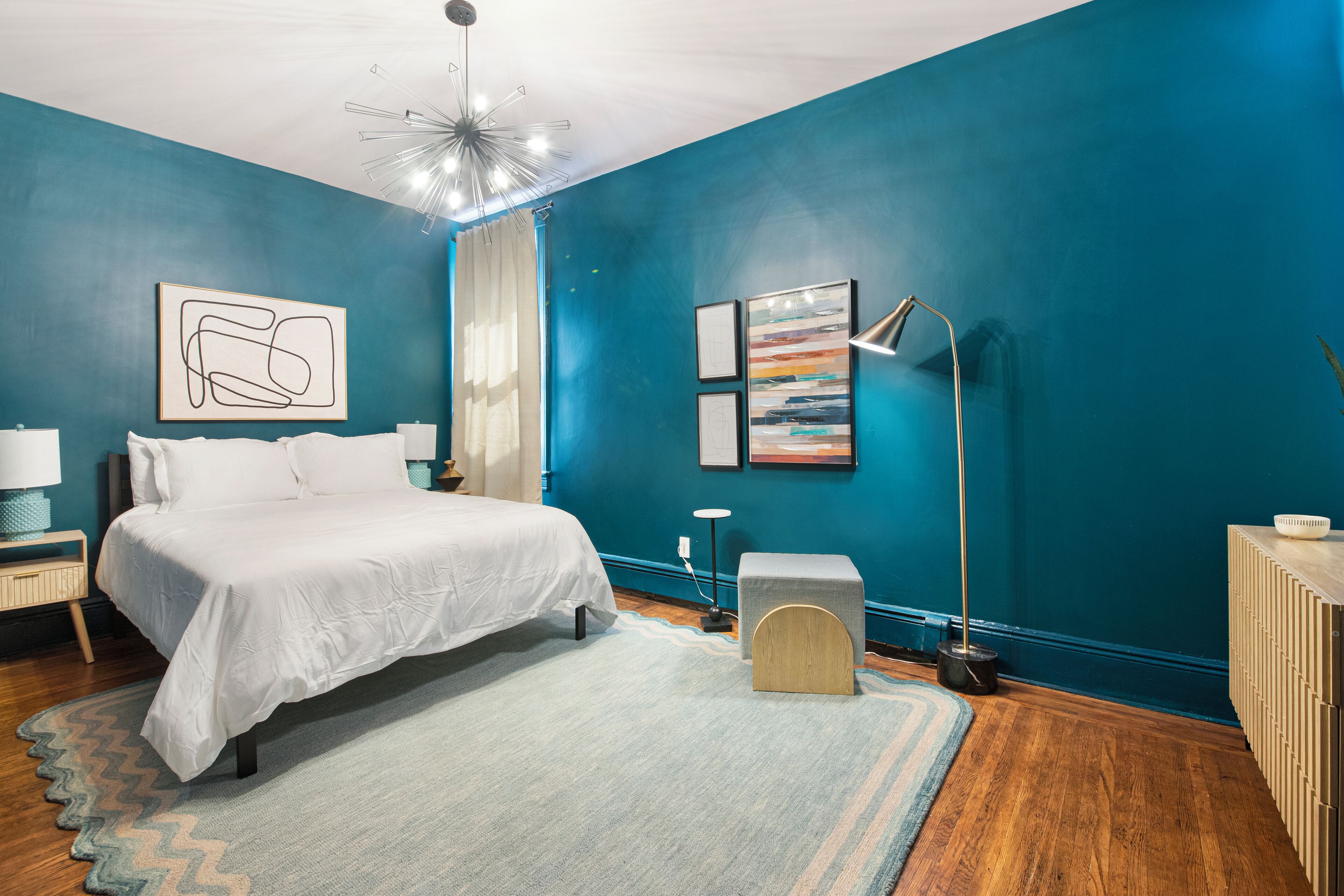 3 chambres, fer et planche à repasser, Wi-Fi gratuit, draps fournis