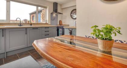 Cosy Countryside Hideout - Pass the Keys