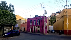 Unclassified image, 5 of 8, button - hotel casa de los santos (Guanajuato)