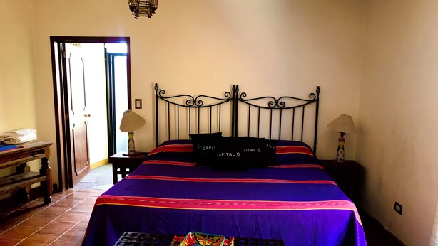Unclassified image, 1 of 8, button - hotel casa de los santos (Guanajuato)