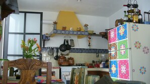 Unclassified image, 2 of 8, button - hotel casa de los santos (Guanajuato)