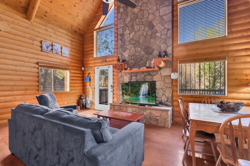 Very cool family cabin with bear theme decorations, two decks and much more. 