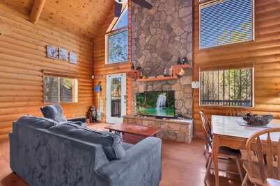 The Family Bear Cabin at Mt. Lemmon Hotel