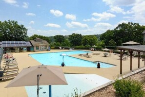 Indoor pool, outdoor pool - Gorgeous Golf Views, two porches, 3 pools, 1 heated, Hot Tub, Resort! (Branson)