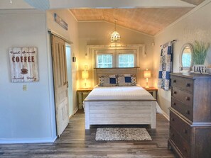 5 chambres, fer et planche à repasser, lit parapluie, Wi-Fi gratuit