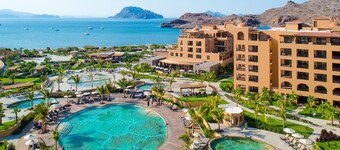 Fabulous Christmas in Loreto, Baja Mexico. Deluxe 2bdrm Ocean Front Penthouse.