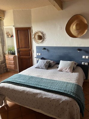 5 Schlafzimmer, Reisekinderbett, Bettwäsche