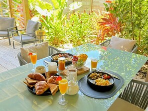In-room dining - The Forest (Anse Marcel)