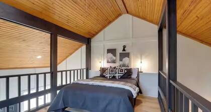 Chic Cabin! Less than 10 minutes from Downtown Siloam Springs