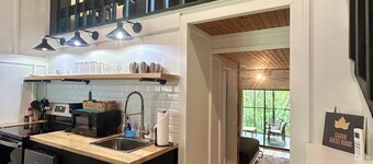 Chic Cabin! Less than 10 minutes from Downtown Siloam Springs
