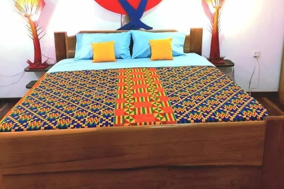 Executive Room | Egyptian cotton sheets, premium bedding, Select Comfort beds, desk